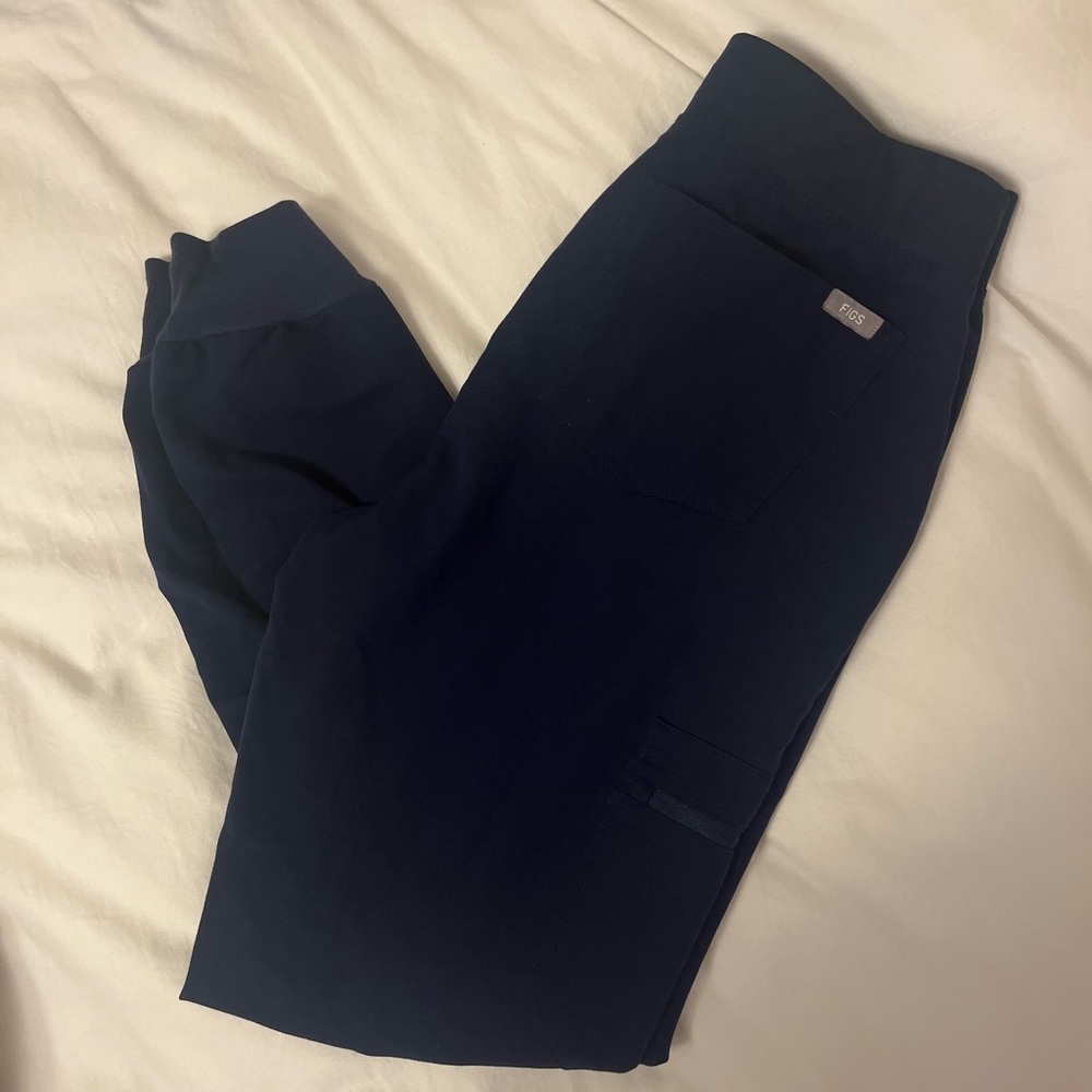 Figs Jogger scrubs. Size small. Navy Blue